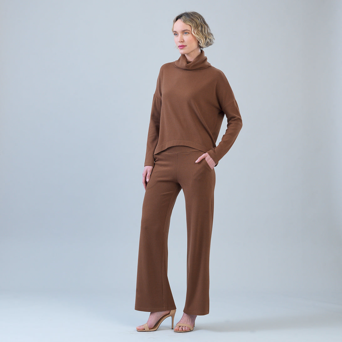 Clara Sun Woo Lounge Knit Tipped Hem Sweater in Camel