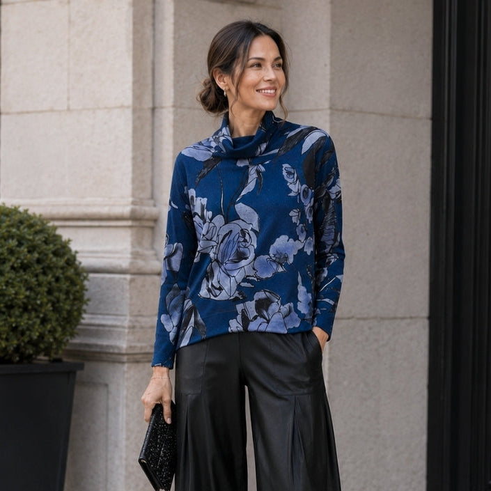 Clara Sun Woo Rose Sketch Tipped Hem Sweater in Navy Black