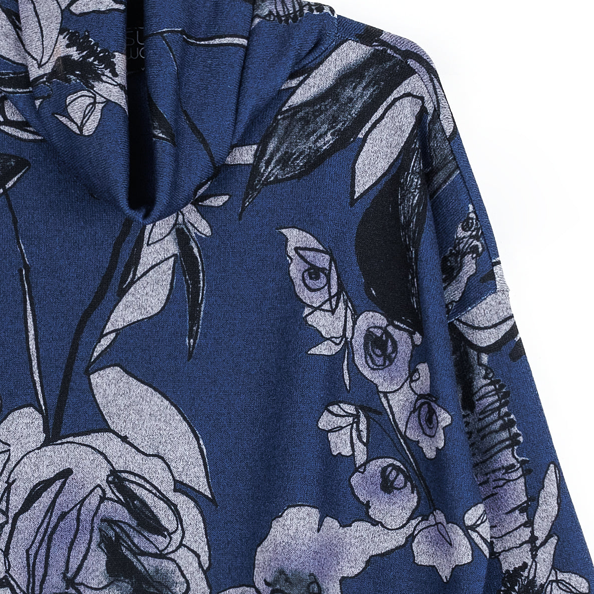 Clara Sun Woo Rose Sketch Tipped Hem Sweater in Navy Black